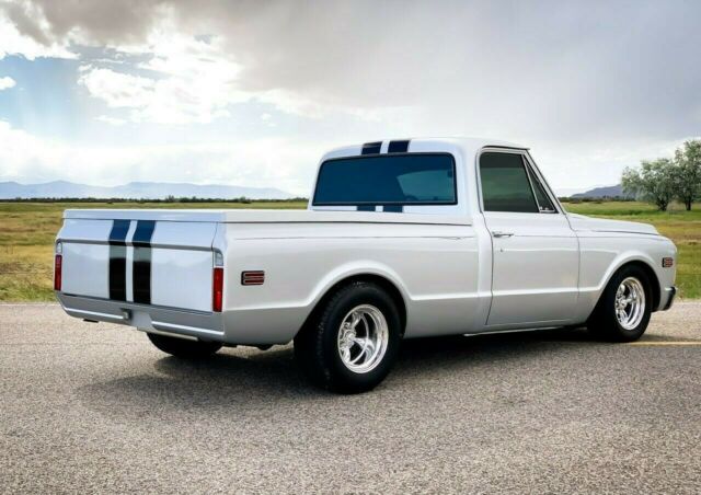 Chevrolet C-10 1971 image number 16