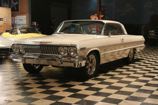 Chevrolet Impala 1963 image number 2