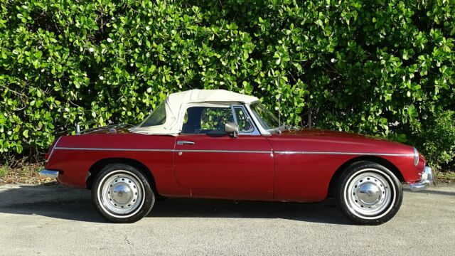 MG MGB 1964 image number 10