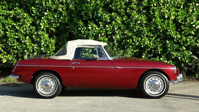 MG MGB 1964 image number 2