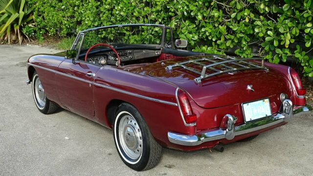 MG MGB 1964 image number 29