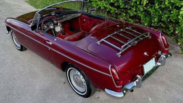 MG MGB 1964 image number 33