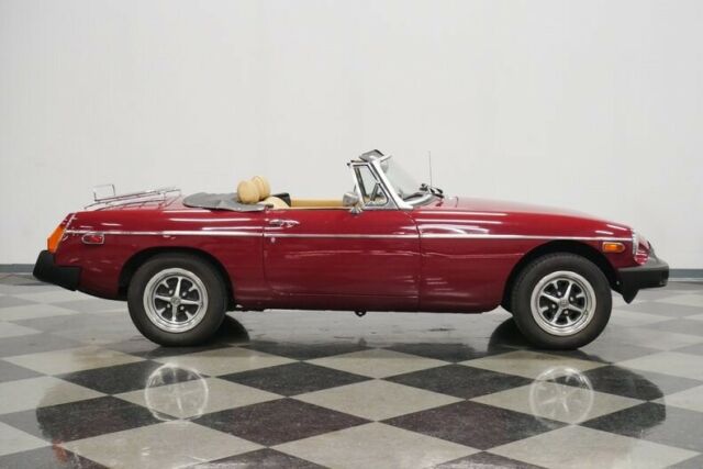 MG MGB 1979 image number 15