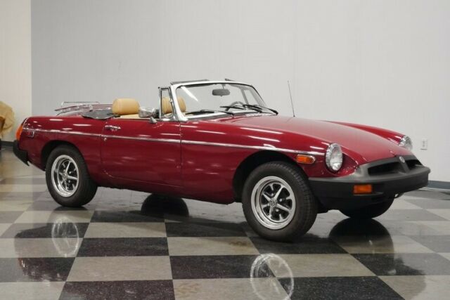 MG MGB 1979 image number 16