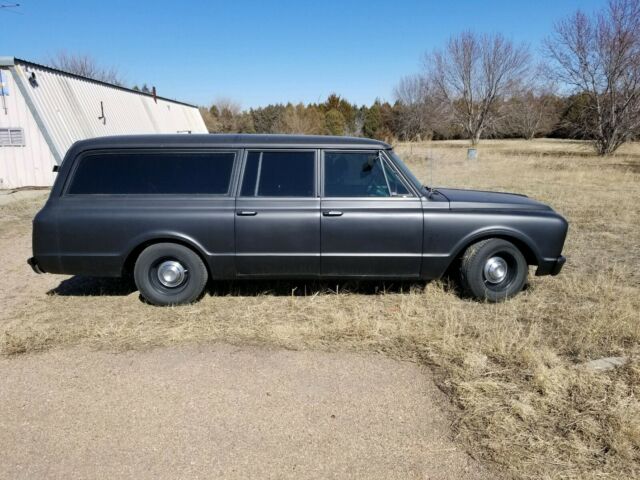 Chevrolet Suburban 1967 image number 0