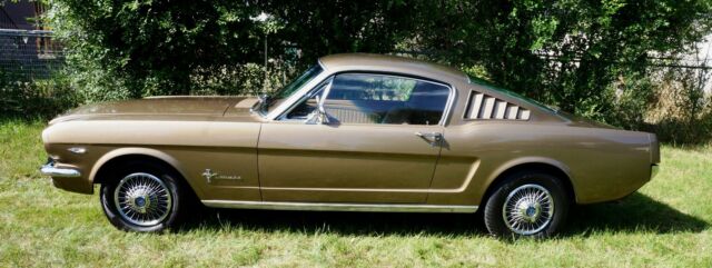 Ford Mustang 1965 image number 0