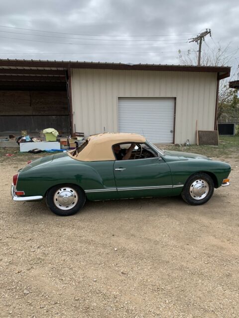 Volkswagen Karmann-Ghia Cabriolet 1971 image number 16