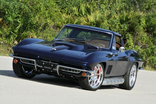 Chevrolet Corvette 1962 image number 18