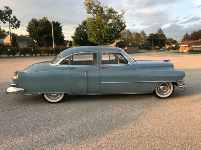 Cadillac Series 62 1951 image number 2