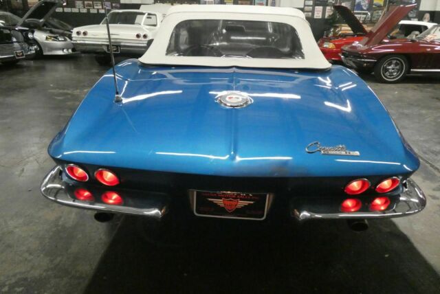 Chevrolet Corvette 1964 image number 16