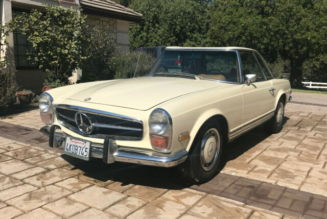 Mercedes-Benz SL-Class 1971 image number 2