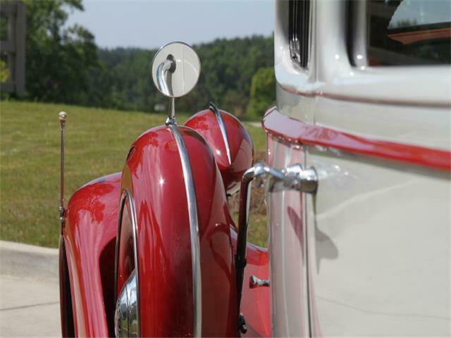 Packard Super Eight 1937 image number 32