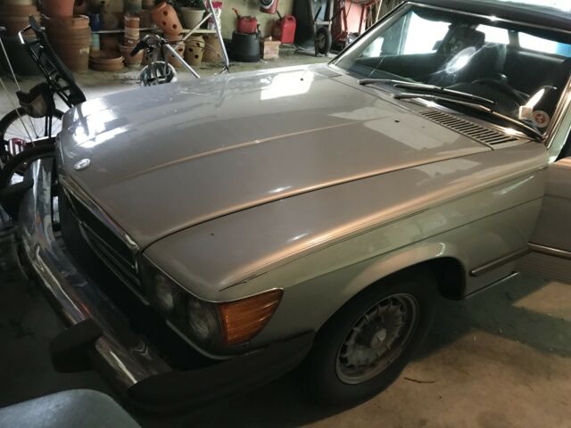 Mercedes-Benz 450SL 1979 image number 0