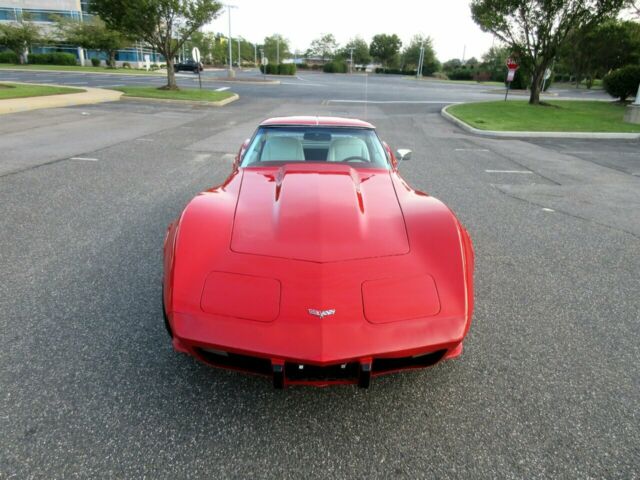 Chevrolet Corvette 1977 image number 10