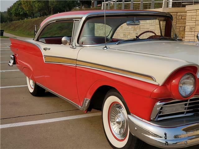 Ford Fairlane 1957 image number 11