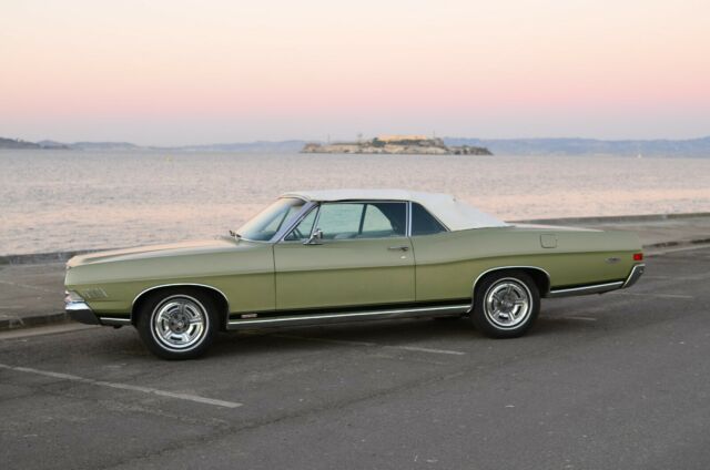 Ford Galaxie 1968 image number 1