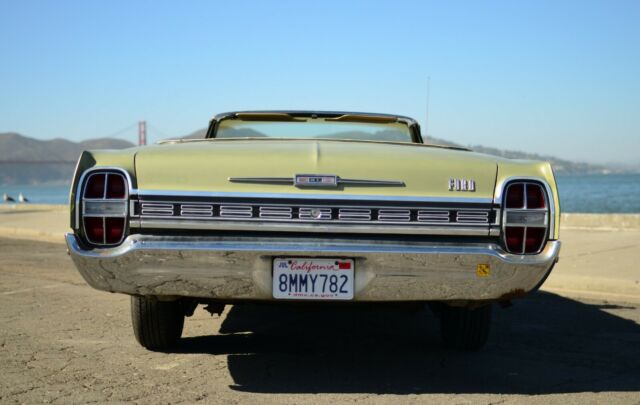 Ford Galaxie 1968 image number 15