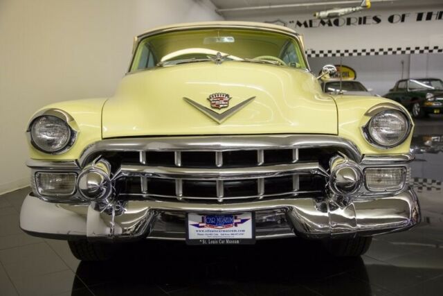 Cadillac DeVille 1953 image number 4