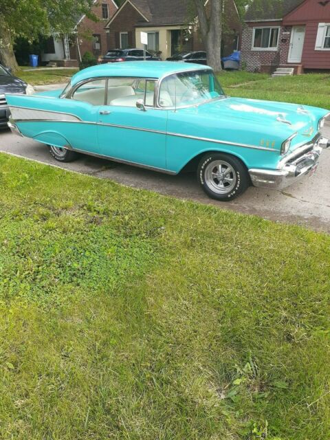 Chevrolet Bel Air/150/210 1957 image number 18