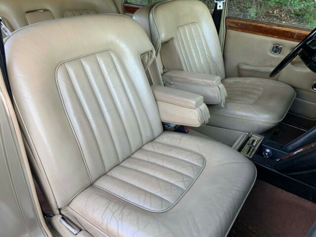 Rolls-Royce Silver Shadow 1973 image number 41