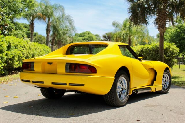 Chevrolet Corvette 1976 image number 27