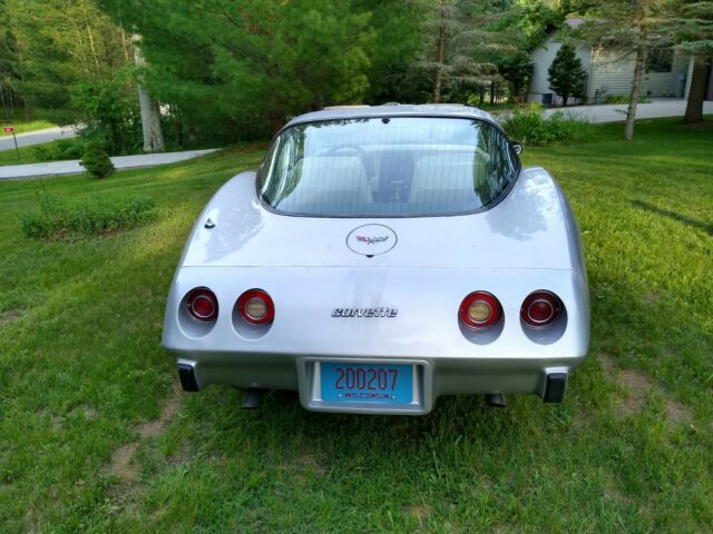 Chevrolet Corvette 1979 image number 3