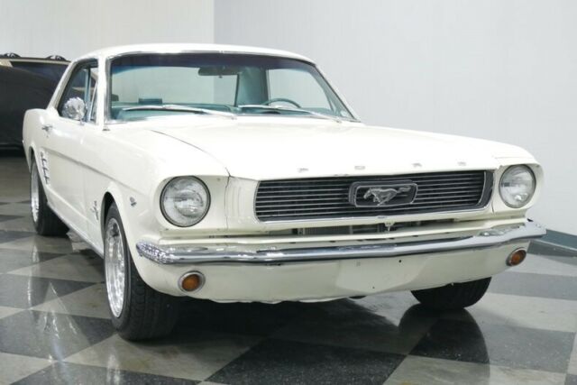 Ford Mustang 1966 image number 18