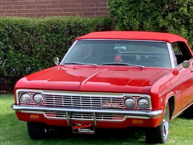 Chevrolet Impala 1966 image number 0