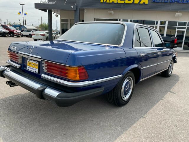 Mercedes-Benz 400-Series 1975 image number 10