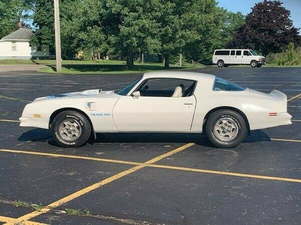 Pontiac Trans Am 1976 image number 24