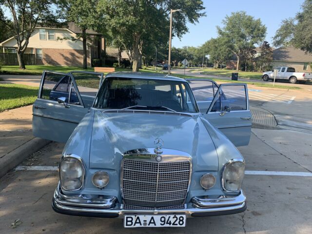 Mercedes-Benz 280 SE Automatic 1970 image number 10