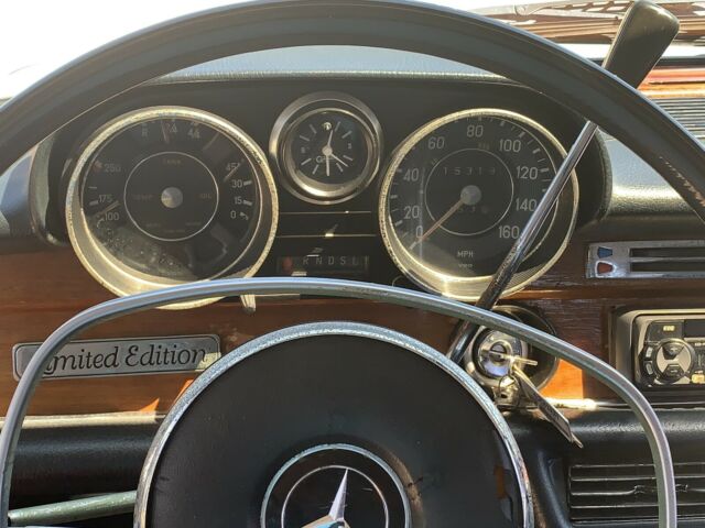 Mercedes-Benz 280 SE Automatic 1970 image number 19