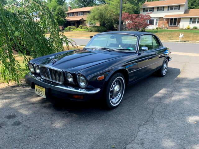 Jaguar XJ6 1976 image number 24