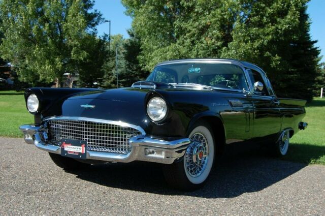 Ford Thunderbird Convertible 1957 image number 30