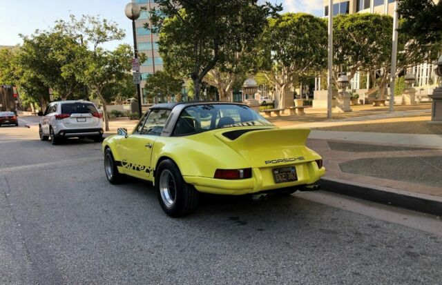 Porsche 911 1972 image number 26