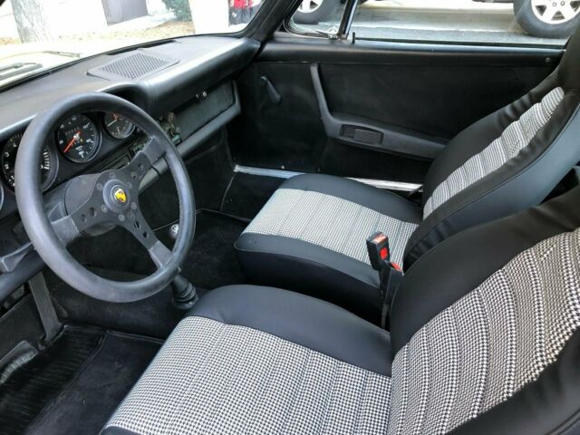 Porsche 911 1972 image number 36