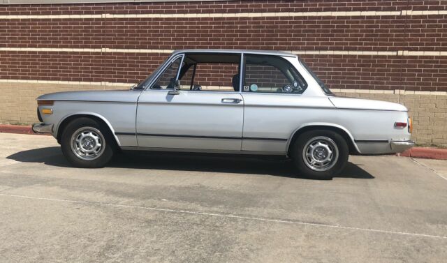 BMW 2002 1975 image number 24