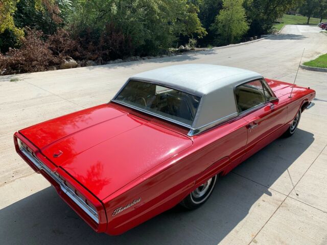 Ford Thunderbird 1966 image number 31