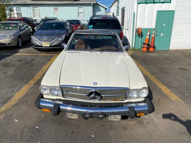 Mercedes-Benz SL-Class 1974 image number 18