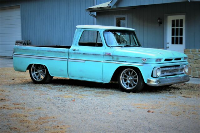 Chevrolet C-10 1965 image number 1