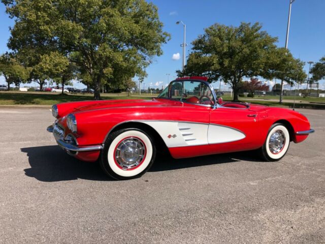 Chevrolet Corvette 1960 image number 27