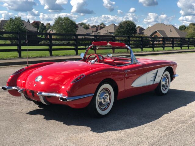 Chevrolet Corvette 1960 image number 32