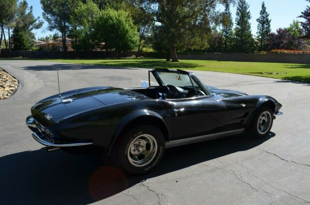 Chevrolet Corvette 1963 image number 31