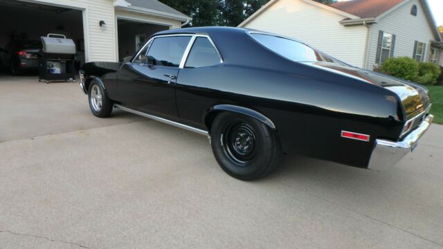 Chevrolet Nova 1972 image number 1