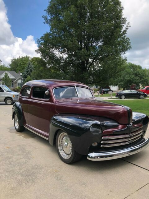 Ford 2-Door Sedan 1947 image number 19