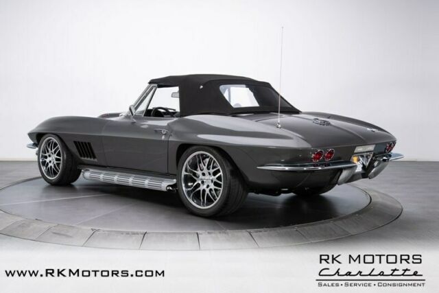 Chevrolet Corvette 1967 image number 11