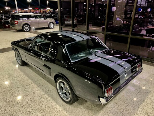 Ford Mustang 1965 image number 1