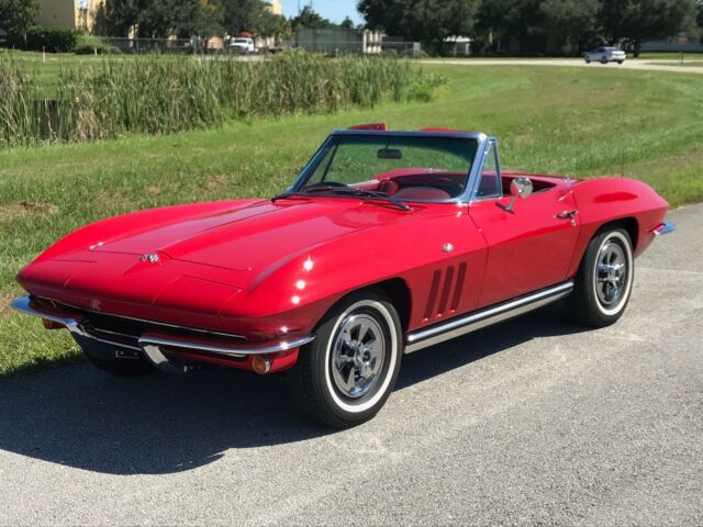 Chevrolet Corvette 1965 image number 0