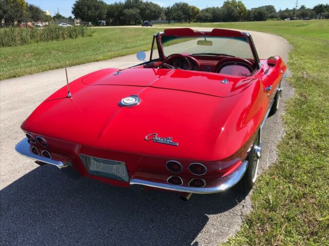 Chevrolet Corvette 1965 image number 13