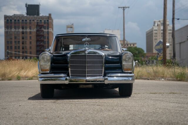 Mercedes-Benz 600-Series 1965 image number 29